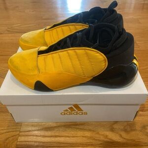 Harden Vol. 7 Crew Yellow